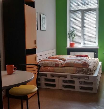 The Georgehouse Hostel Lviv Luaran gambar