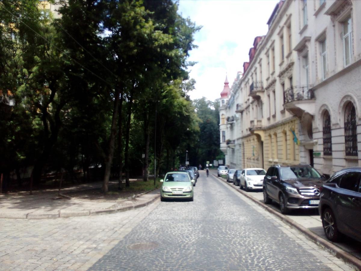 The Georgehouse Hostel Lviv Luaran gambar