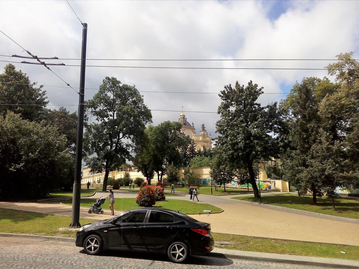 The Georgehouse Hostel Lviv Luaran gambar